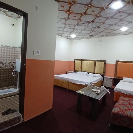 New Pak Royal Hotel Lahor Dış mekan fotoğraf