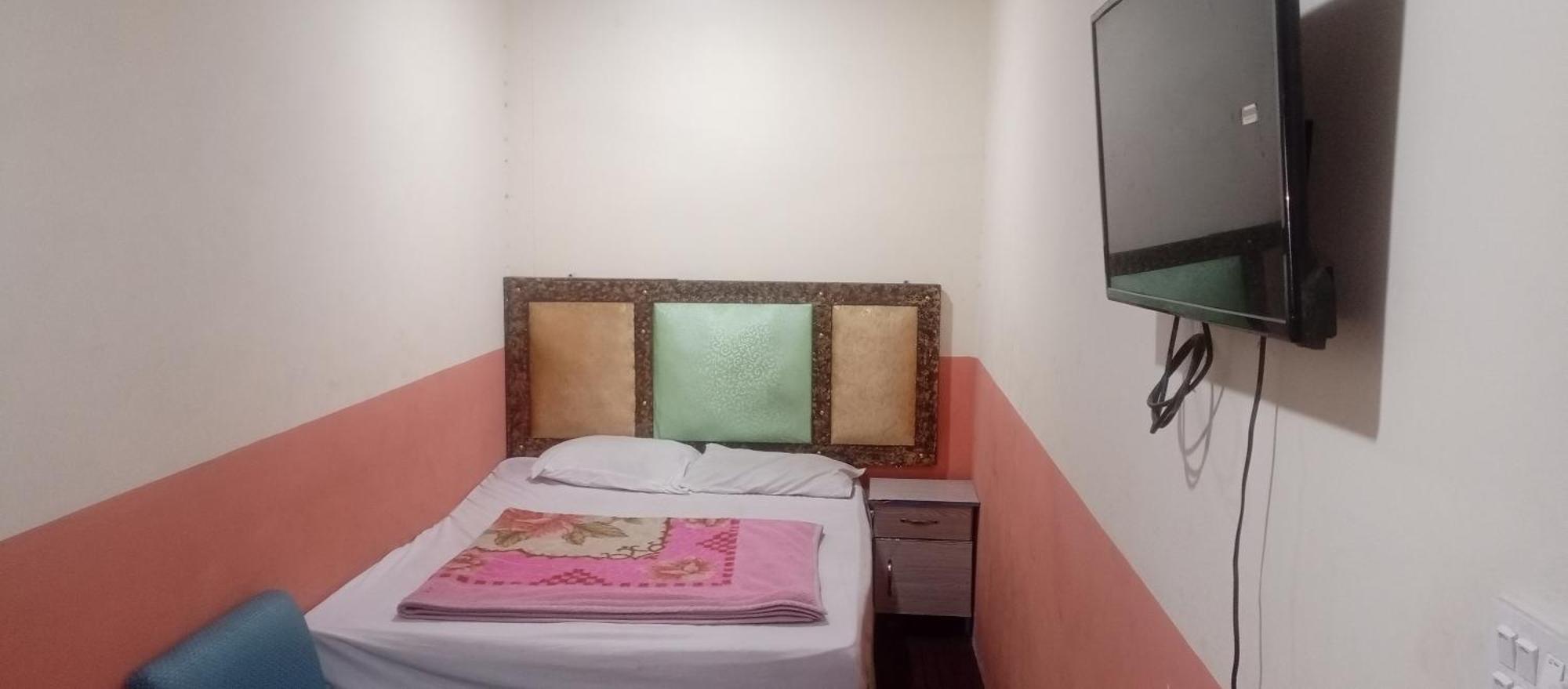 New Pak Royal Hotel Lahor Dış mekan fotoğraf