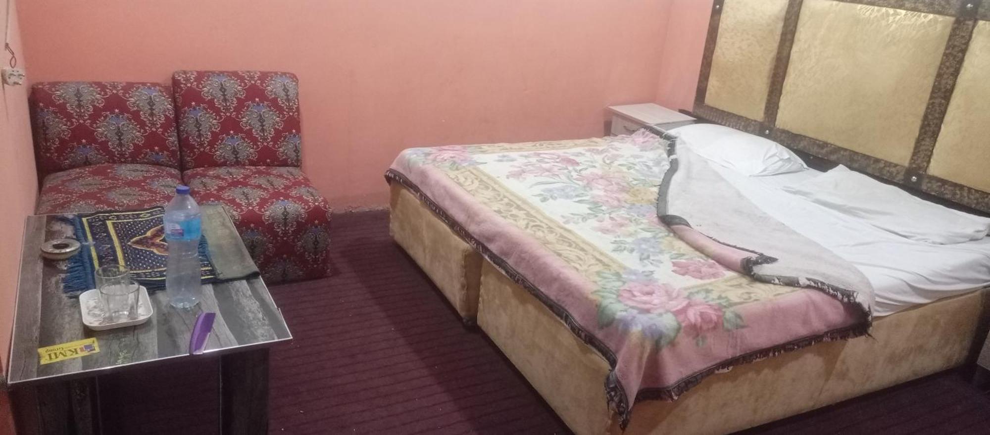 New Pak Royal Hotel Lahor Dış mekan fotoğraf