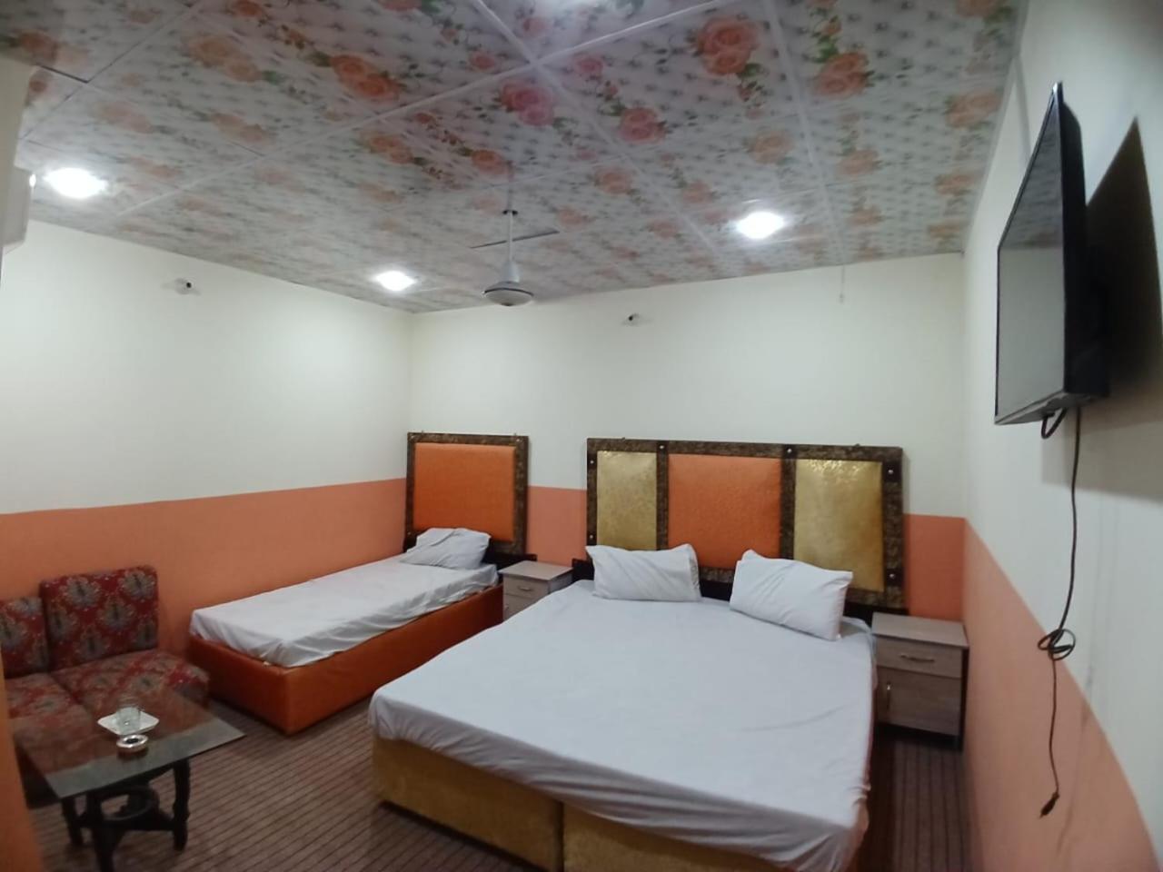 New Pak Royal Hotel Lahor Dış mekan fotoğraf