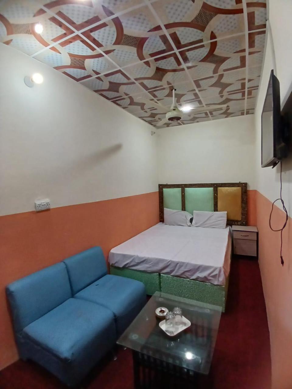 New Pak Royal Hotel Lahor Dış mekan fotoğraf
